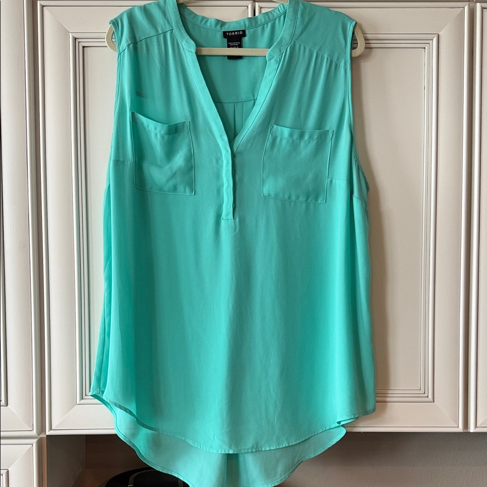 torrid Aqua Sleeveless V-Neck Blouse with Chest Pockets
